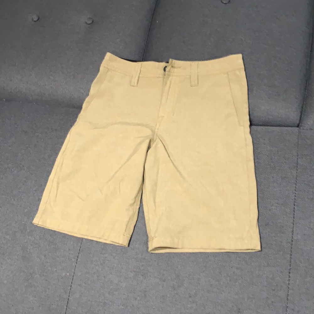 Boys Volcom shorts khaki size 26/12